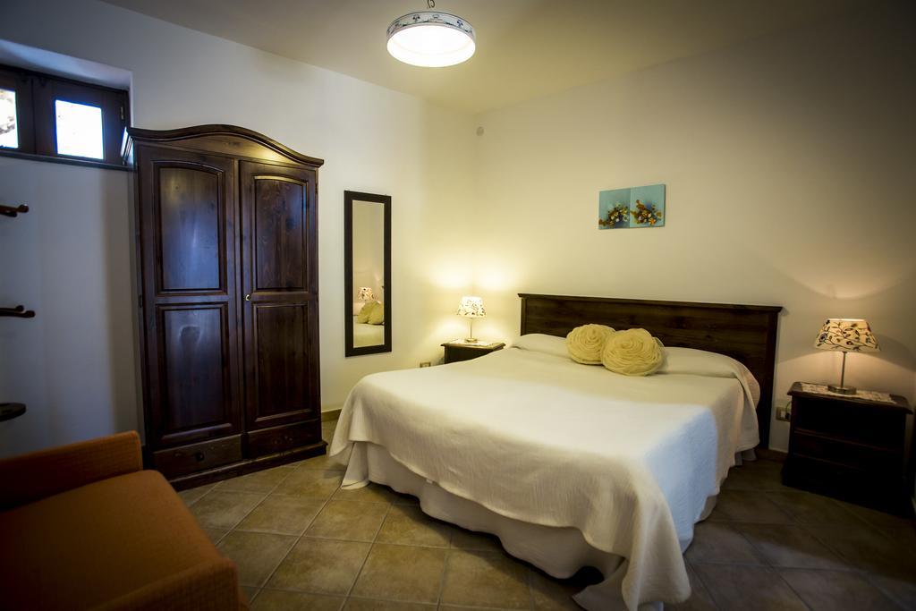 Resort Al Belvedere Salina Leni Екстериор снимка